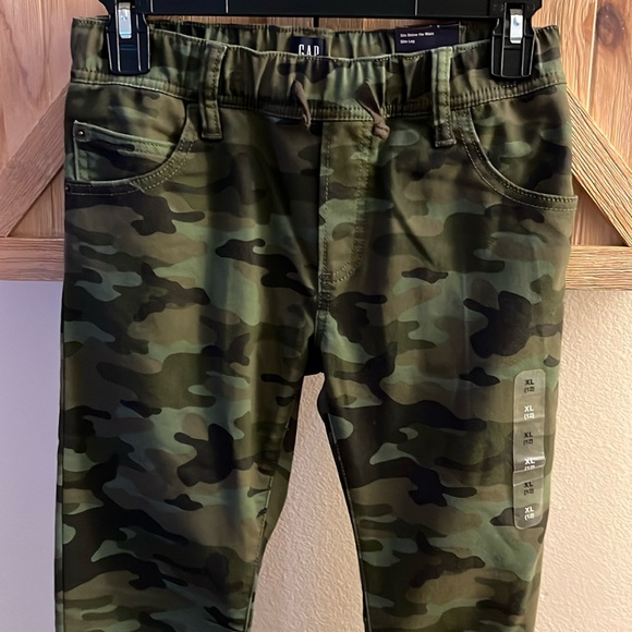(12) GAP Denim Camo Stretch Slip-on Slim Leg Sits Below Waist Cozy washwell - Picture 3 of 10